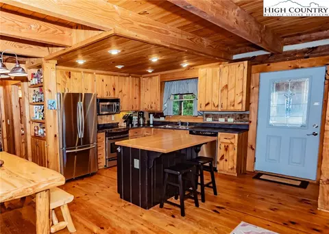 384 Yellow Bear Rd, Todd, NC 28684 photo 7