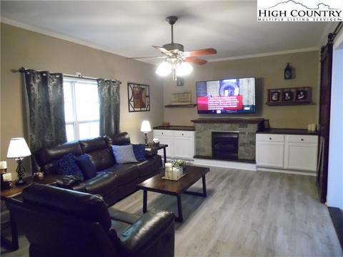 75 River Pointe Ln, Sparta, NC 28675 photo 7