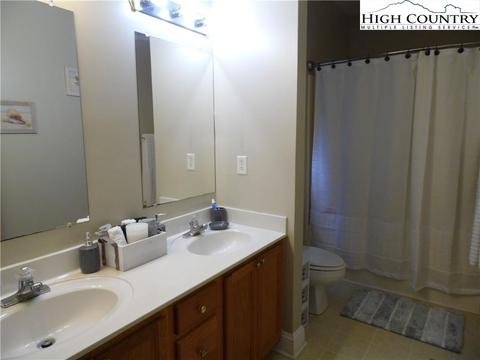 75 River Pointe Ln, Sparta, NC 28675 photo 16