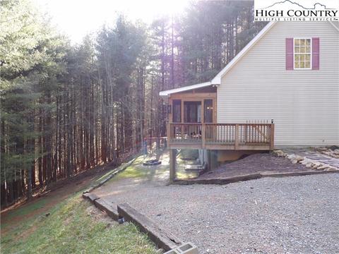 75 River Pointe Ln, Sparta, NC 28675 photo 37