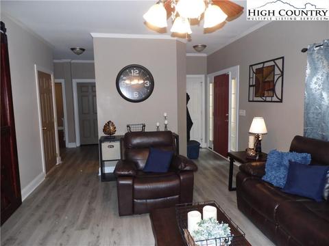 75 River Pointe Ln, Sparta, NC 28675 photo 10