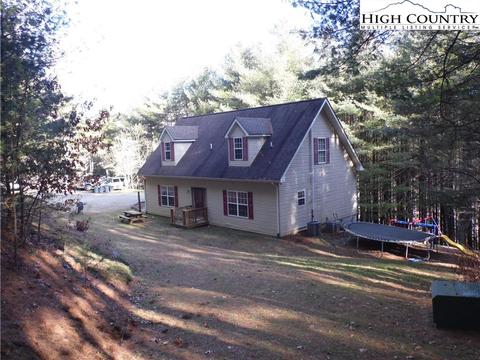 75 River Pointe Ln, Sparta, NC 28675 photo 1
