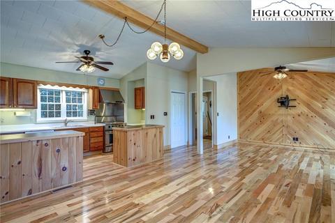 585 Tarleton Cir, Boone, NC 28607 photo 1