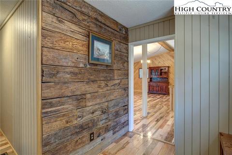 585 Tarleton Cir, Boone, NC 28607 photo 10