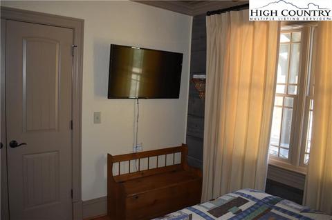 502 Hidden Mountain Ln, Crumpler, NC 28617 photo 29