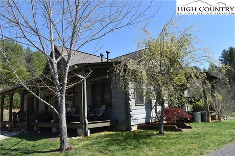 502 Hidden Mountain Ln, Crumpler, NC 28617 photo 5