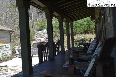 502 Hidden Mountain Ln, Crumpler, NC 28617 photo 8