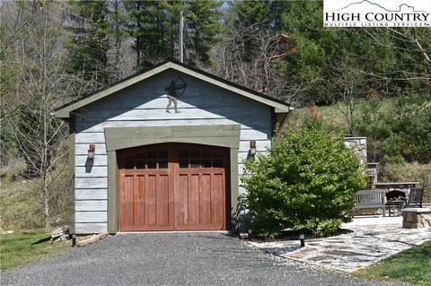 502 Hidden Mountain Ln, Crumpler, NC 28617 photo 6