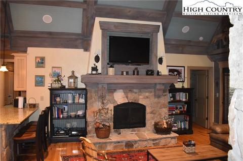 502 Hidden Mountain Ln, Crumpler, NC 28617 photo 17
