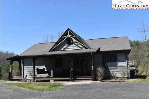 502 Hidden Mountain Ln, Crumpler, NC 28617 photo 2