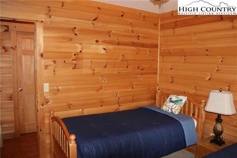 323 High Knolls Ln, Deep Gap, NC 28618 photo 21