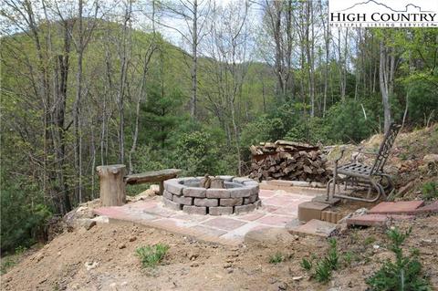 323 High Knolls Ln, Deep Gap, NC 28618 photo 30