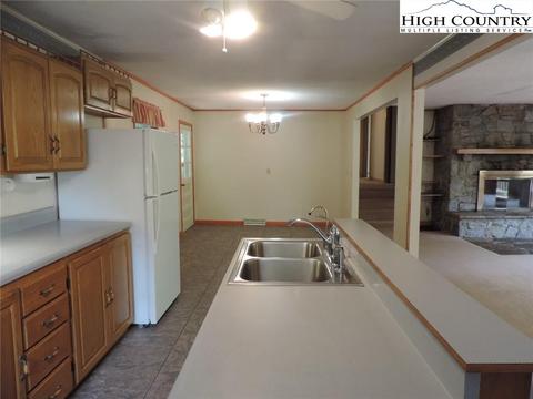 175 Thunder Ln, Boone, NC 28607 photo 7