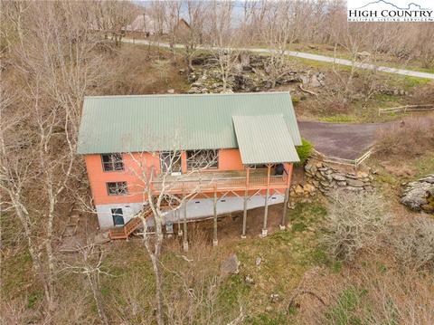 146 Four Diamond Dr, Seven Devils, NC 28604 photo 3