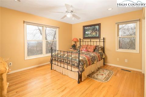 146 Four Diamond Dr, Seven Devils, NC 28604 photo 17