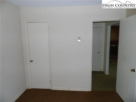 219 Cherry St, Sparta, NC 28675 photo 12