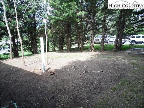 219 Cherry St, Sparta, NC 28675 photo 4