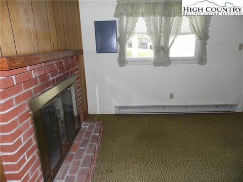 219 Cherry St, Sparta, NC 28675 photo 2