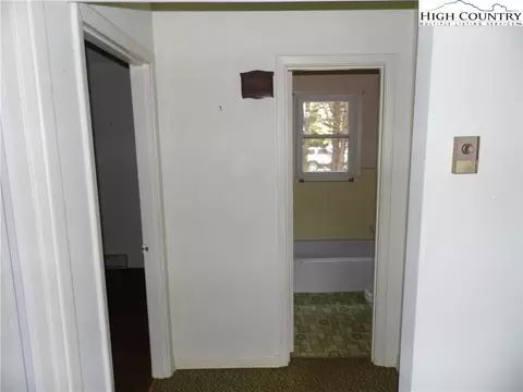 219 Cherry St, Sparta, NC 28675 photo 10