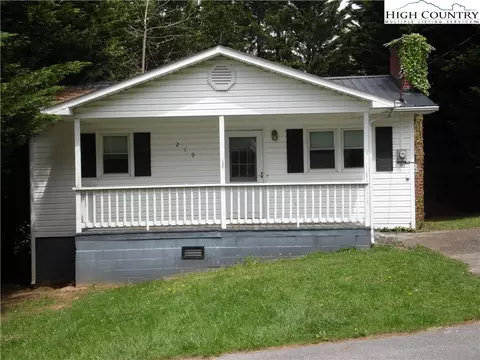 219 Cherry St, Sparta, NC 28675 photo 1