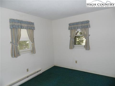 219 Cherry St, Sparta, NC 28675 photo 8