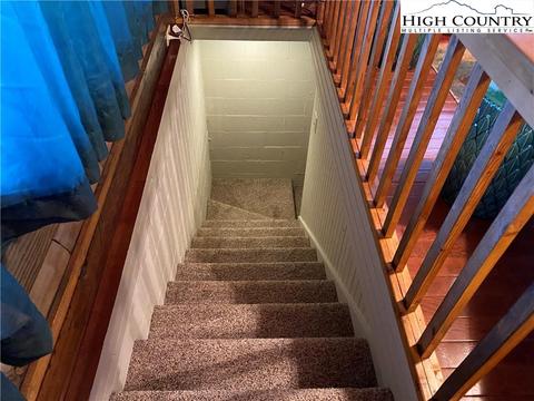 189 Clover Cir, Sparta, NC 28675 photo 14
