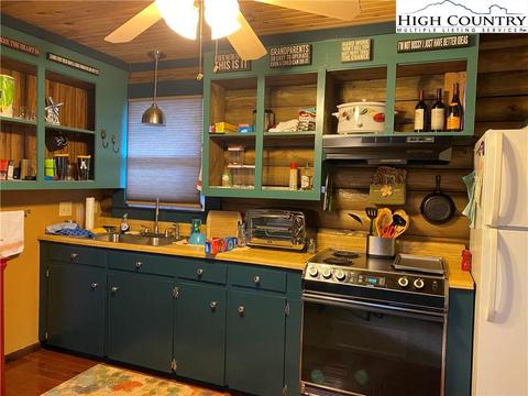 189 Clover Cir, Sparta, NC 28675 photo 13