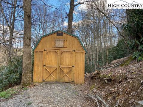 189 Clover Cir, Sparta, NC 28675 photo 20