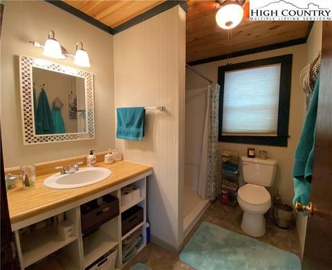 189 Clover Cir, Sparta, NC 28675 photo 9