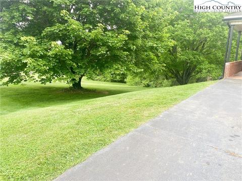 341 Collins Rd, Sparta, NC 28675 photo 4