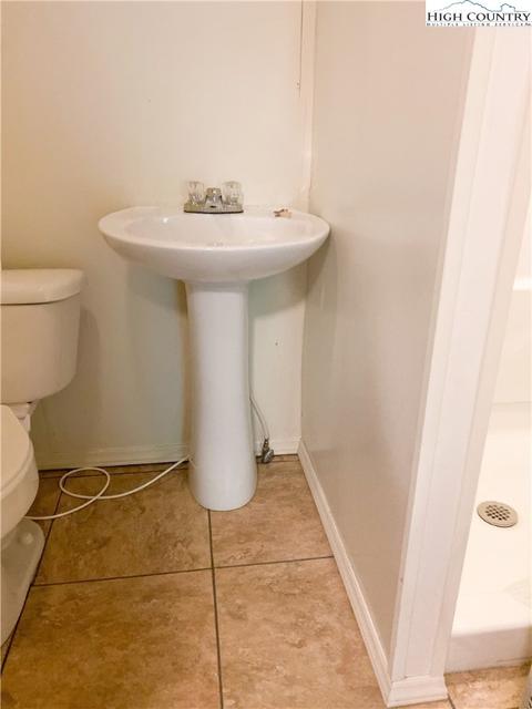 341 Collins Rd, Sparta, NC 28675 photo 17