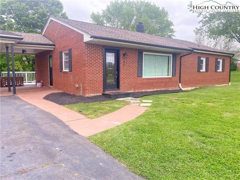 341 Collins Rd, Sparta, NC 28675 photo 2