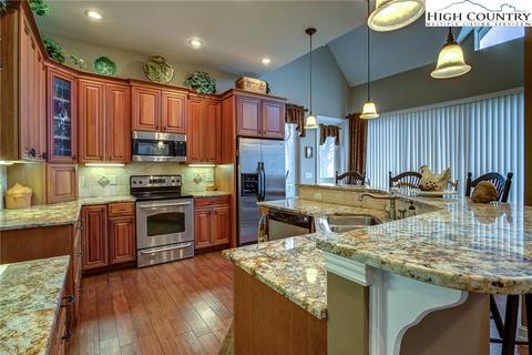 133 Swiss Ln, Seven Devils, NC 28604 photo 10