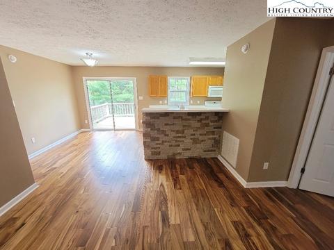 138 Front St, Sparta, NC 28675 photo 6