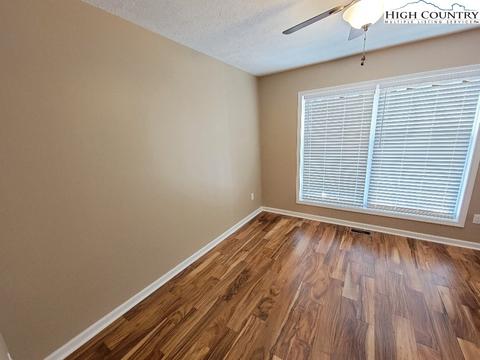 138 Front St, Sparta, NC 28675 photo 9