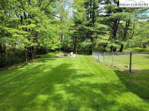 138 Front St, Sparta, NC 28675 photo 17
