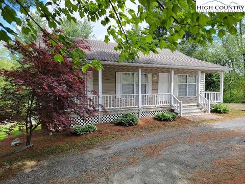 138 Front St, Sparta, NC 28675 photo 2