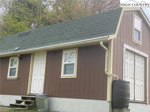 855 Mountain High Rd, Sparta, NC 28675 photo 2
