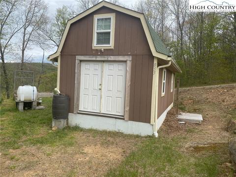 855 Mountain High Rd, Sparta, NC 28675 photo 3