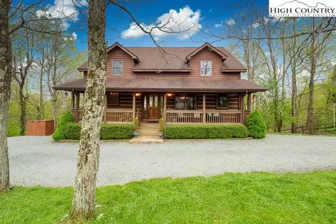 800 Alpine Dr, Seven Devils, NC 28604 photo 1