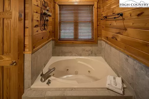 800 Alpine Dr, Seven Devils, NC 28604 photo 12