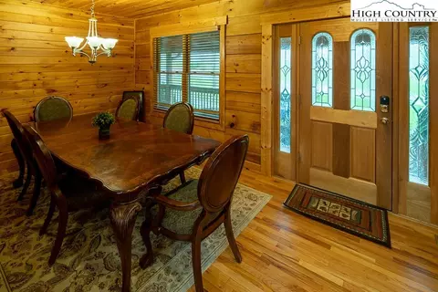 800 Alpine Dr, Seven Devils, NC 28604 photo 5
