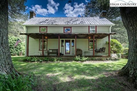 750 Burleson Rd, Plumtree, NC 28664 photo 3