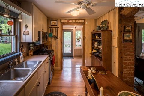 750 Burleson Rd, Plumtree, NC 28664 photo 13