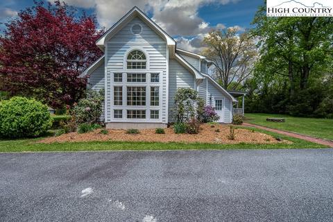 175 Edora St, Boone, NC 28607 photo 4