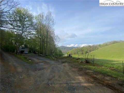 322 Mountain Farm Rd, Boone, NC 28607 photo 1