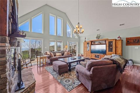 275 Four Diamond Dr, Seven Devils, NC 28604 photo 17