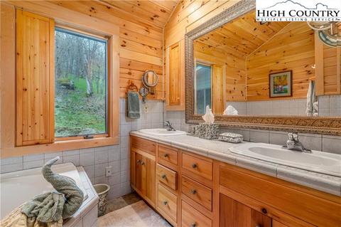 1040 Charter Hills Rd, Beech Mountain, NC 28604 photo 26