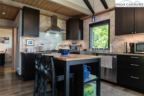 1013 Wildcat Rd, Deep Gap, NC 28618 photo 8