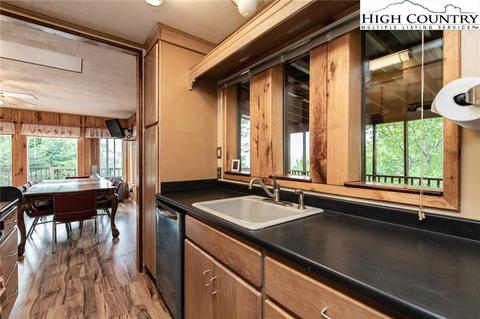 622 Eagle Nest Rd, Purlear, NC 28665 photo 10